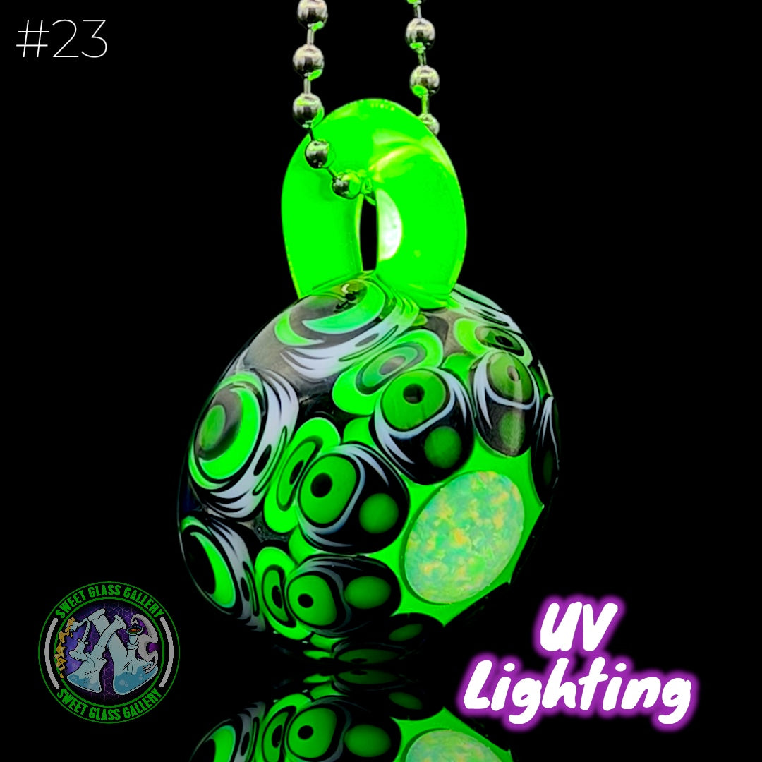 Steve H Glass - Pendant #23 - Dot Stack