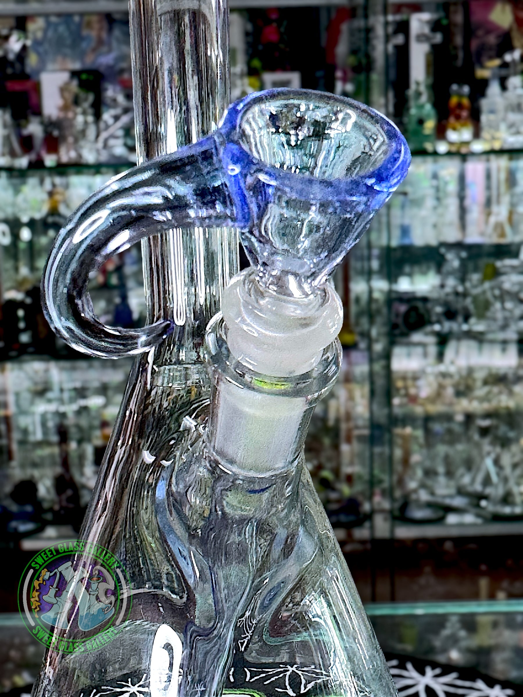 Empty1 Glass - Rig #3 - Mini Beaker w/ Bowl (Blue Dreamingo UV)