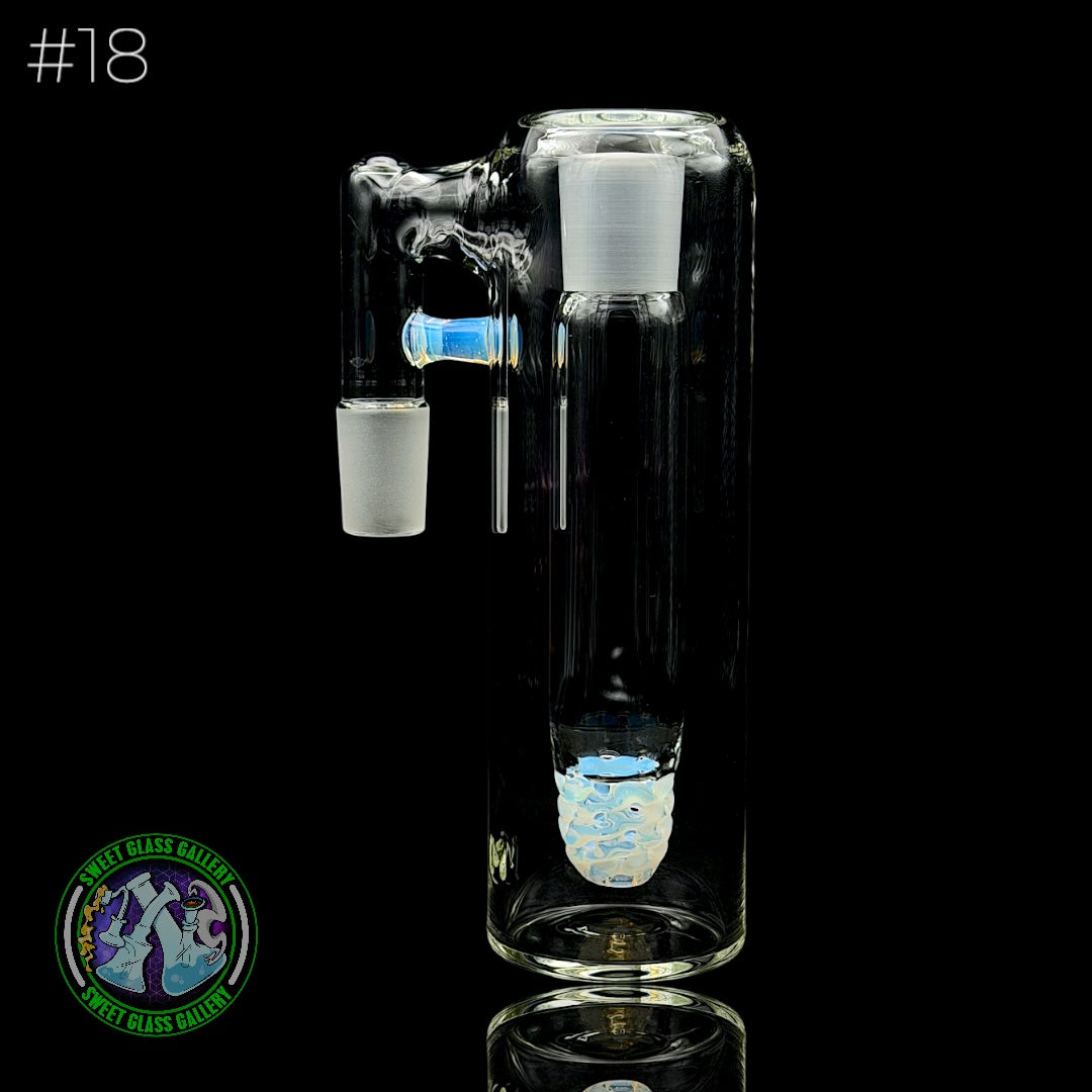 Fluid Glass - Ash Catcher 18mm  #18 (Secret White)