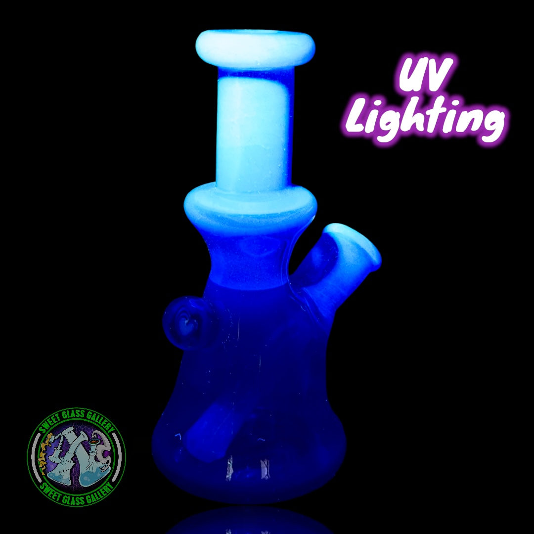 Sky Hizzy Glass - Rig #2 (Blue Stardust UV & Experimental Opal Peach)