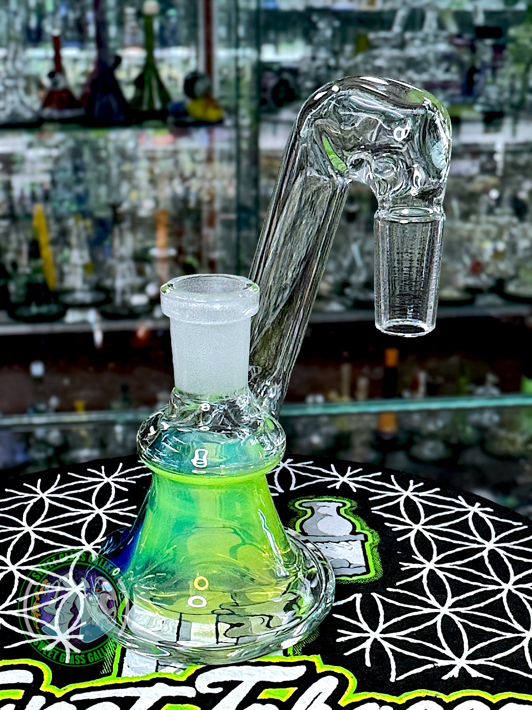 Uzzi Glass - Ash Catcher Dry #3 - Opal Lime & Light Blue