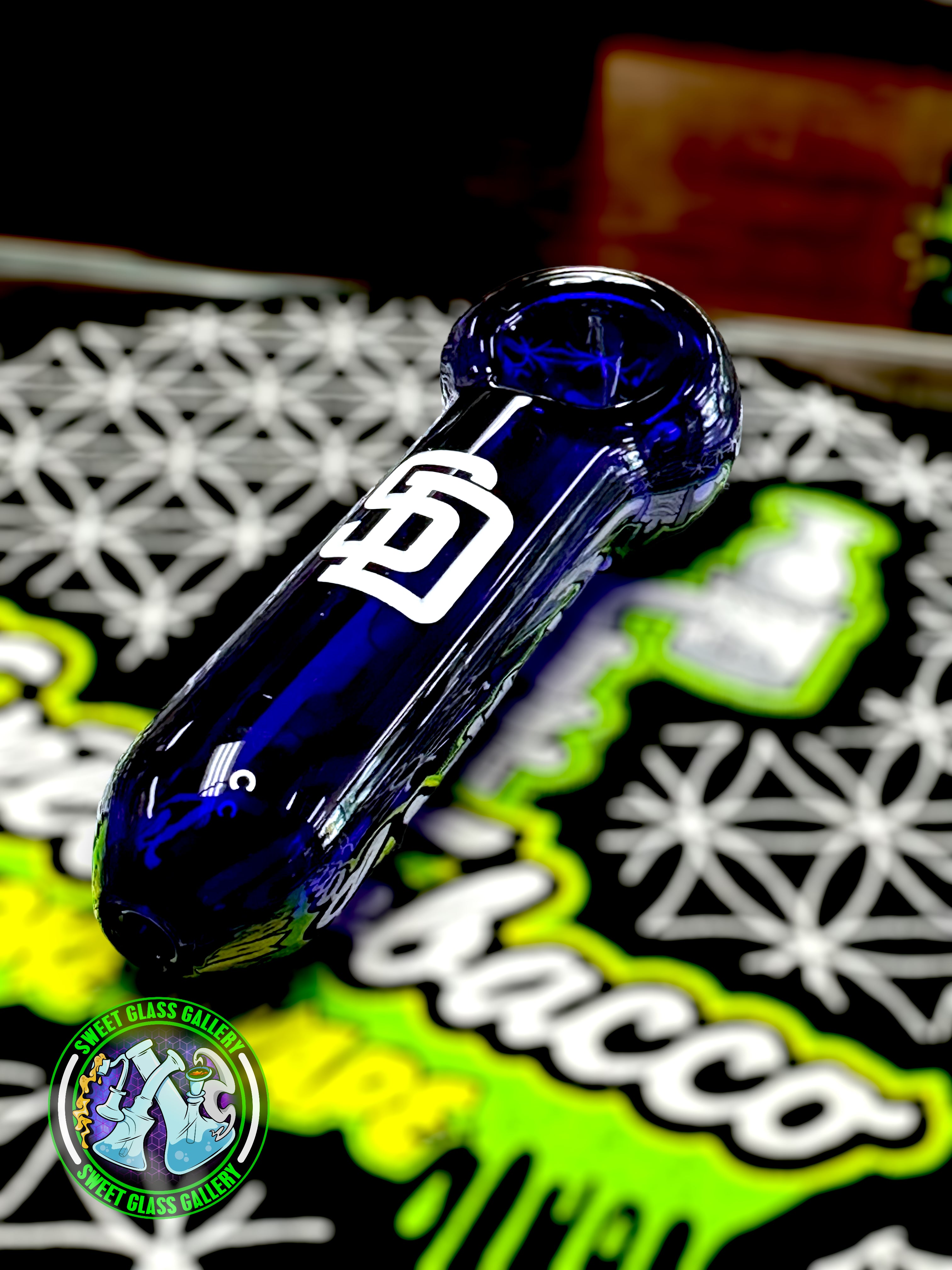 Daniel's Glass Art - Spoon Dry Pipe (Padres)